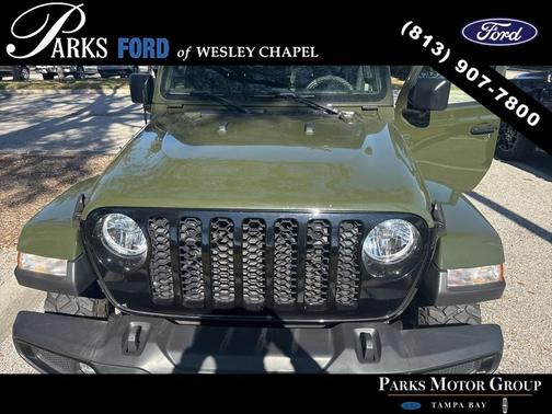2022 Jeep Gladiator Sport