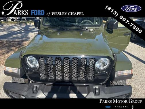 2022 Jeep Gladiator Sport