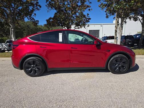 2024 Tesla Model Y Base