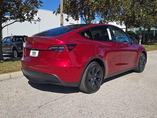 2024 Tesla Model Y Base