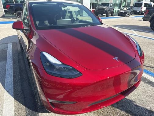 2024 Tesla Model Y Base
