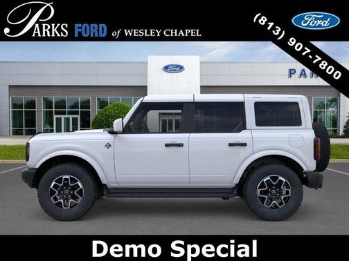 Oxford White 2026 Ford Bronco Outer Banks
