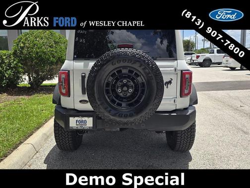 Oxford White 2026 Ford Bronco Outer Banks