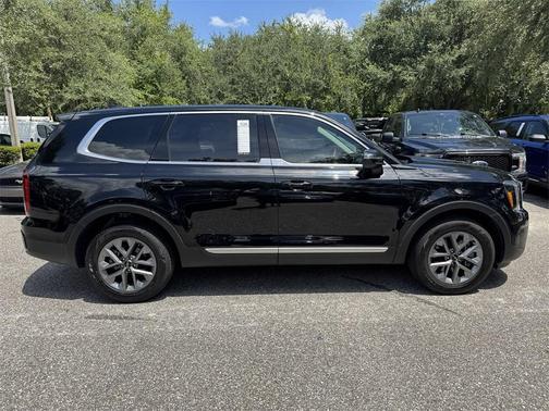 2024 Kia Telluride LX