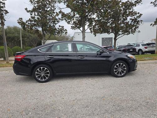 2018 Toyota Avalon XLE