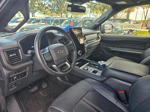 2024 Ford Expedition Platinum