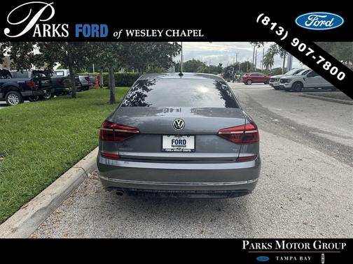 2018 Volkswagen Passat 2.0T R-Line