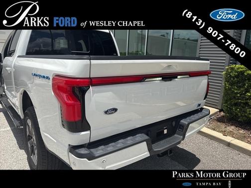 2023 Ford F-150 Lightning LARIAT