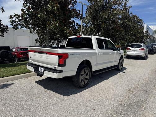 2023 Ford F-150 Lightning LARIAT