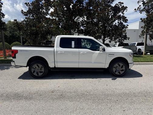 2023 Ford F-150 Lightning LARIAT