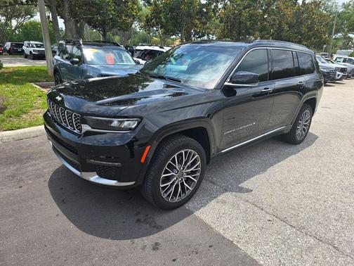 Diamond Black 2025 Jeep Grand Cherokee L Summit