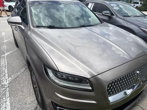2019 Lincoln Nautilus Select