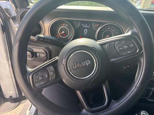 2021 Jeep Gladiator Sport