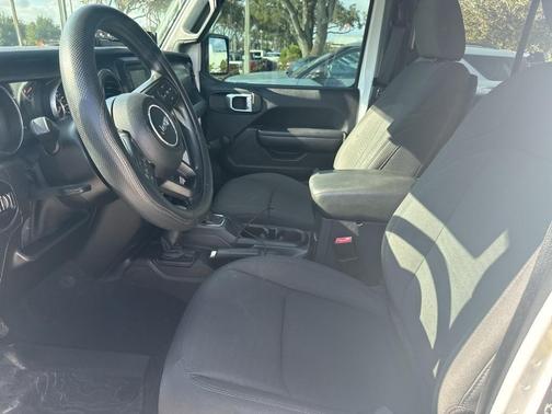 2021 Jeep Gladiator Sport