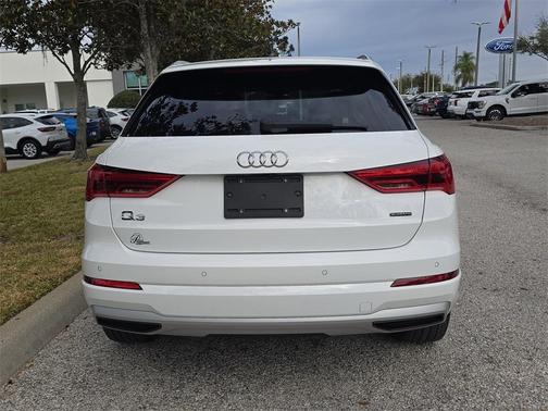2021 Audi Q3 40 Premium