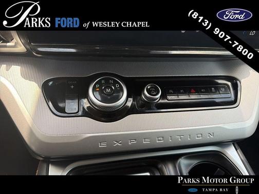 Oxford White 2025 Ford Expedition Active