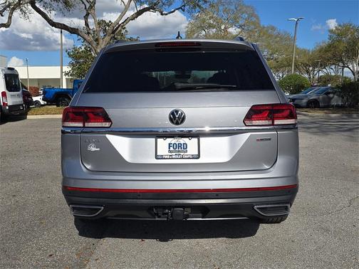 2022 Volkswagen Atlas 3.6L SE w/Technology