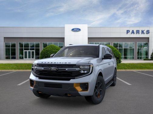 Glacier Gray Metallic 2026 Ford Expedition Tremor