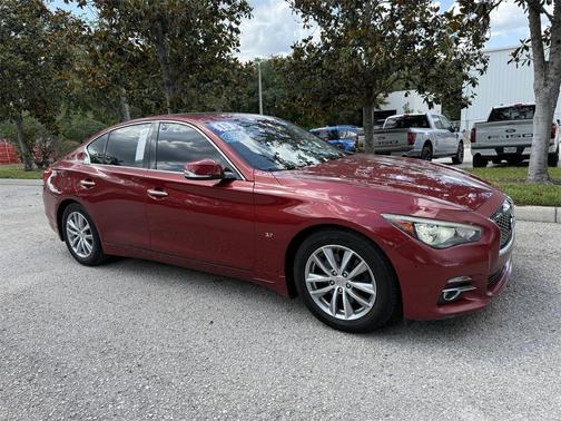2015 INFINITI Q50 Premium