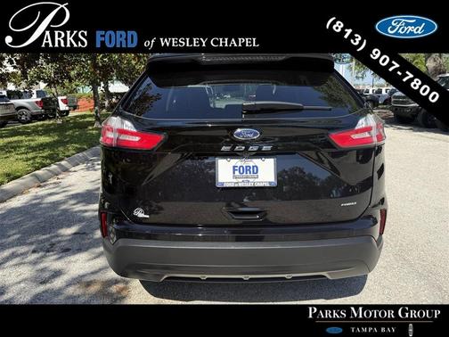 2022 Ford Edge SE