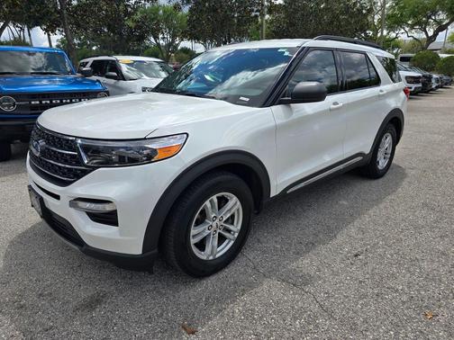 Star White 2021 Ford Explorer XLT