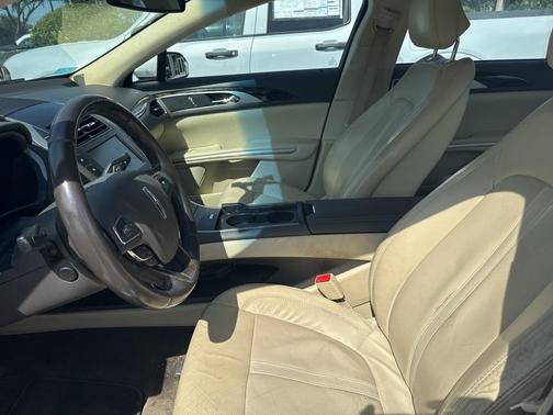 2015 Lincoln MKZ Hybrid Base