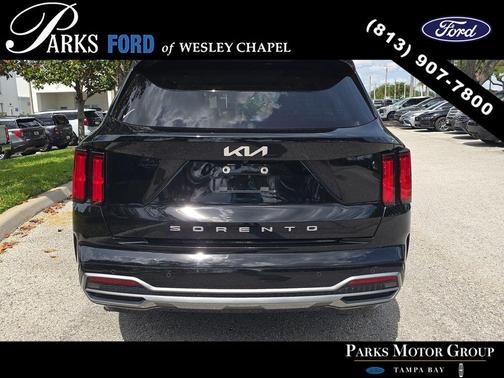 Ebony Black 2022 Kia Sorento SX