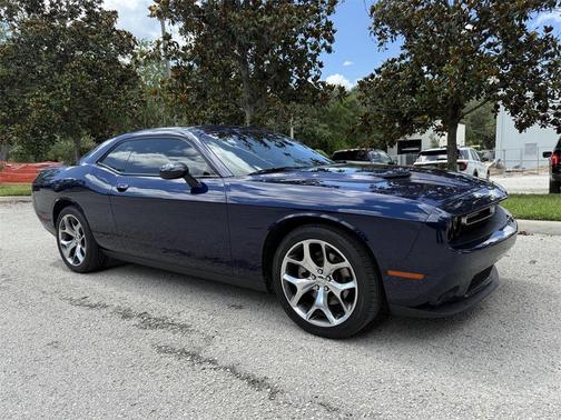 2015 Dodge Challenger SXT