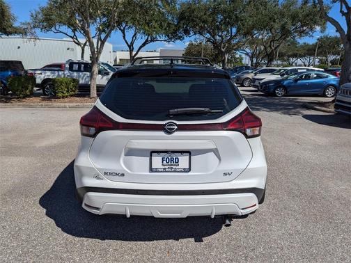 2023 Nissan Kicks SV