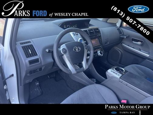 2014 Toyota Prius v Five