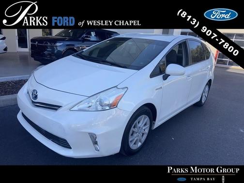 2014 Toyota Prius v Five