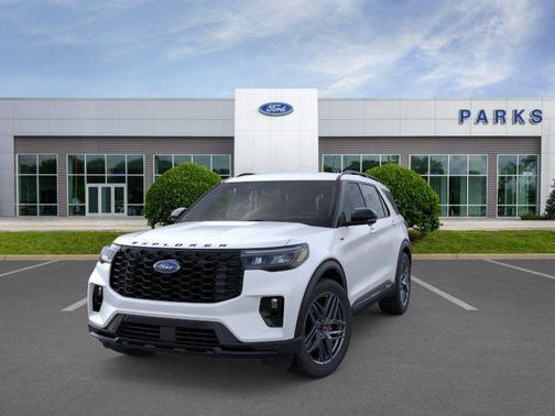Star White 2026 Ford Explorer ST-Line