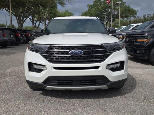 Star White 2020 Ford Explorer XLT