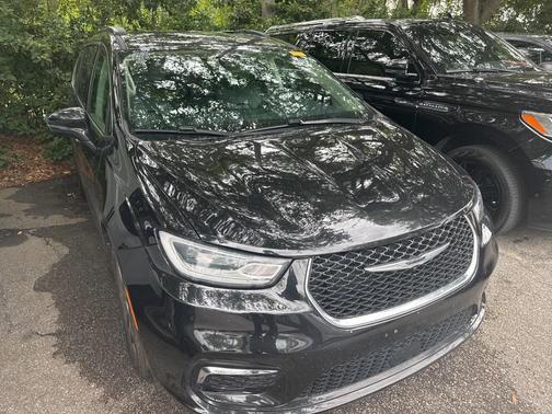 2022 Chrysler Pacifica Touring-L