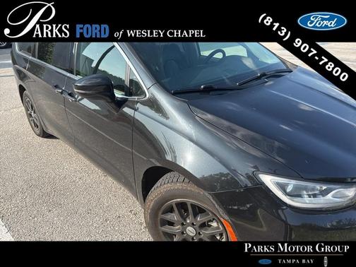 2022 Chrysler Pacifica Touring-L