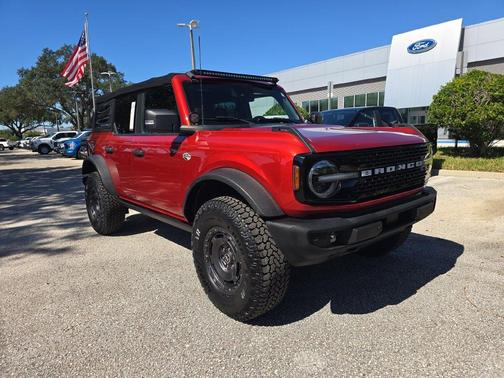 Chili Pepper Red 2022 Ford Bronco Wildtrak