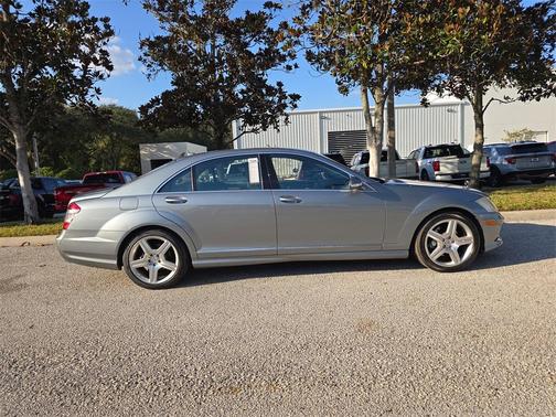 2007 Mercedes-Benz S-Class S 550