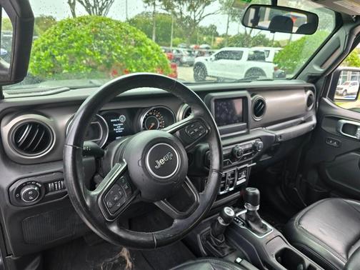 2021 Jeep Gladiator Sport