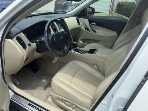 2017 INFINITI QX50 Base