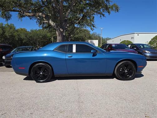 2021 Dodge Challenger SXT