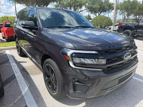 Dark Matter Gray Metallic 2024 Ford Expedition Limited