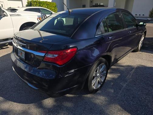 2011 Chrysler 200 Touring