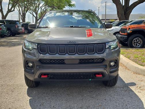 Sting Gray Clearcoat 2022 Jeep Compass Trailhawk