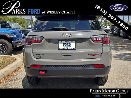 Sting Gray Clearcoat 2022 Jeep Compass Trailhawk