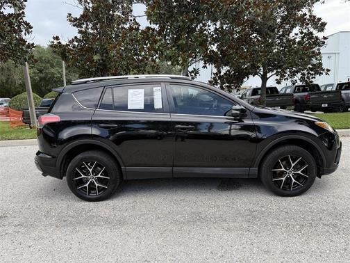 2018 Toyota RAV4 SE