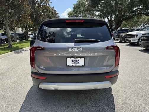 2022 Kia Telluride LX