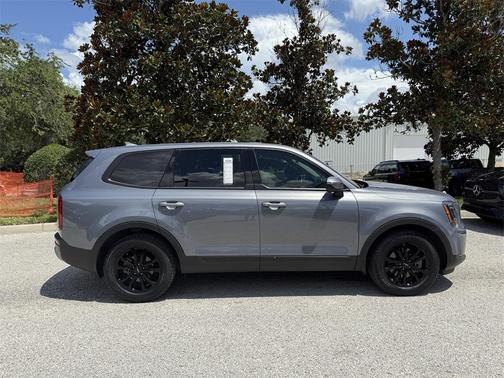 2022 Kia Telluride LX