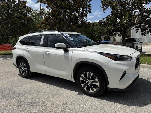 2021 Toyota Highlander XLE