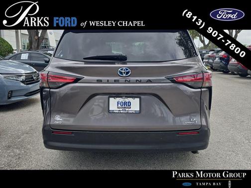 Predawn Gray Mica 2021 Toyota Sienna LE