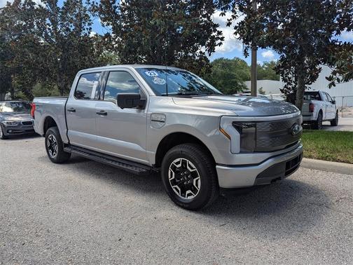 2023 Ford F-150 Lightning XLT